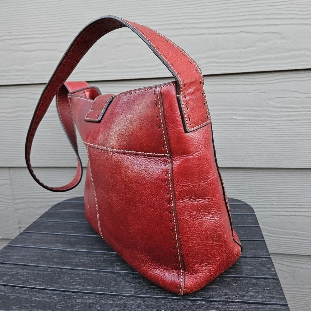 FOSSIL Vintage Oxblood Red Smooth Leather Bucket Shoulder Bag Purse Vintage